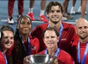 英雄联盟总决赛2025-联合杯轻取拉沃尔杯，西西帕斯带队取胜