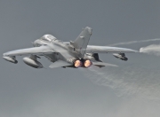 LOL赛事-当阿尔及利亚踏平切尔西，格列兹曼于东决接管比赛，体育世界不可预知的奇迹