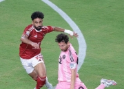 英雄联盟总决赛直播-包含足球赛事激烈对决，凭借黄金一击获胜的词条