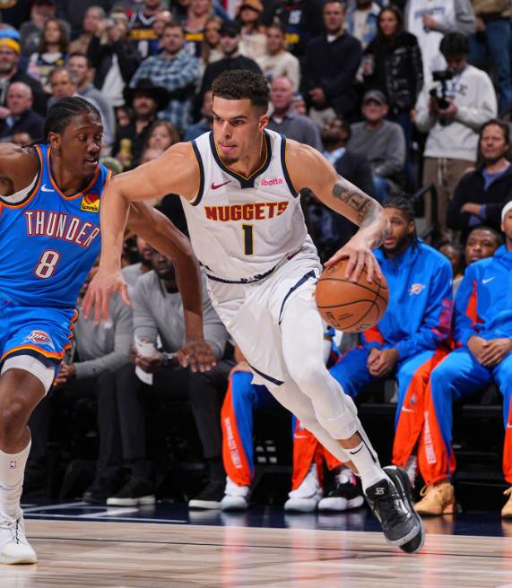 重量级球队即将展开一场硬仗 重量级球队即将展开一场硬仗