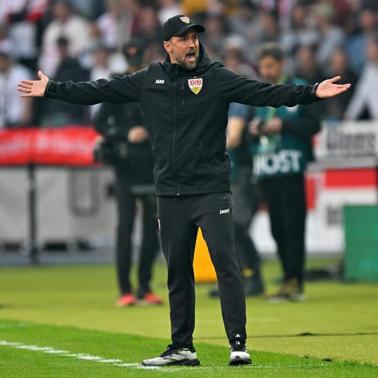 德国中场组织精彩进攻助球队晋级