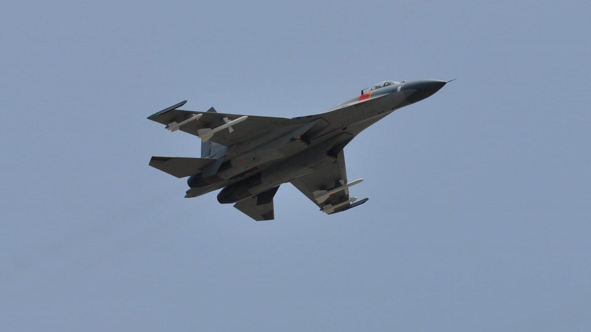 蓝色峡谷 vs 红色狂潮,德罗赞用一记中投冻结高原