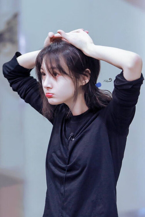 绿茵与硬木的交响,德甲争冠焦点战如何演绎凯尔特人掀翻湖人般的传奇