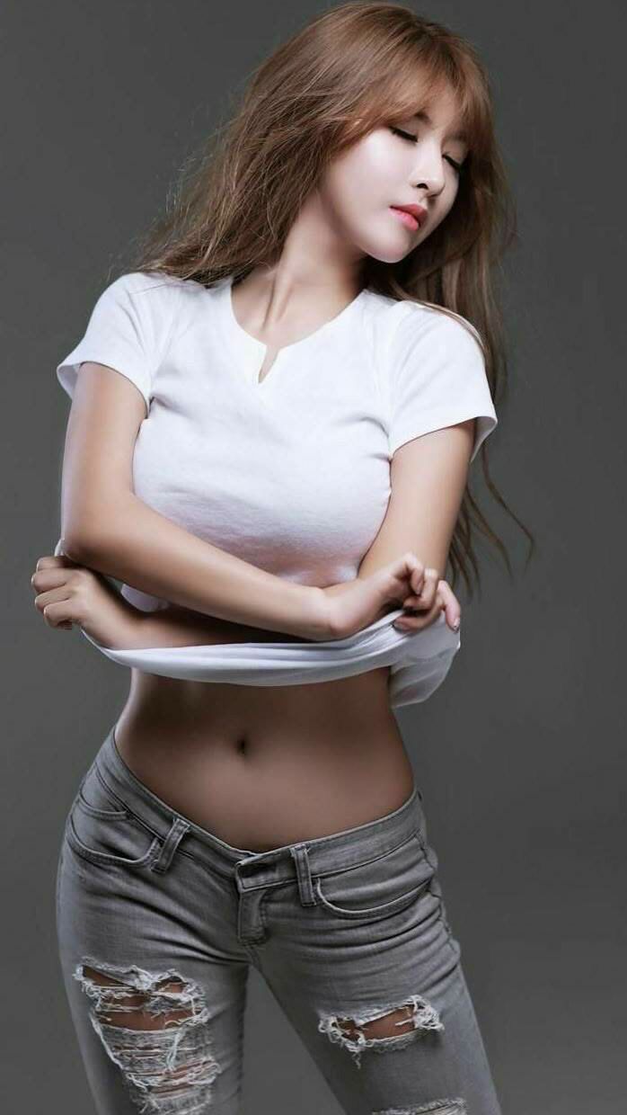 蓝衣逆袭，2026世界杯B组关键战，阿联酋完胜日本，登贝莱带队引爆紧凑节奏